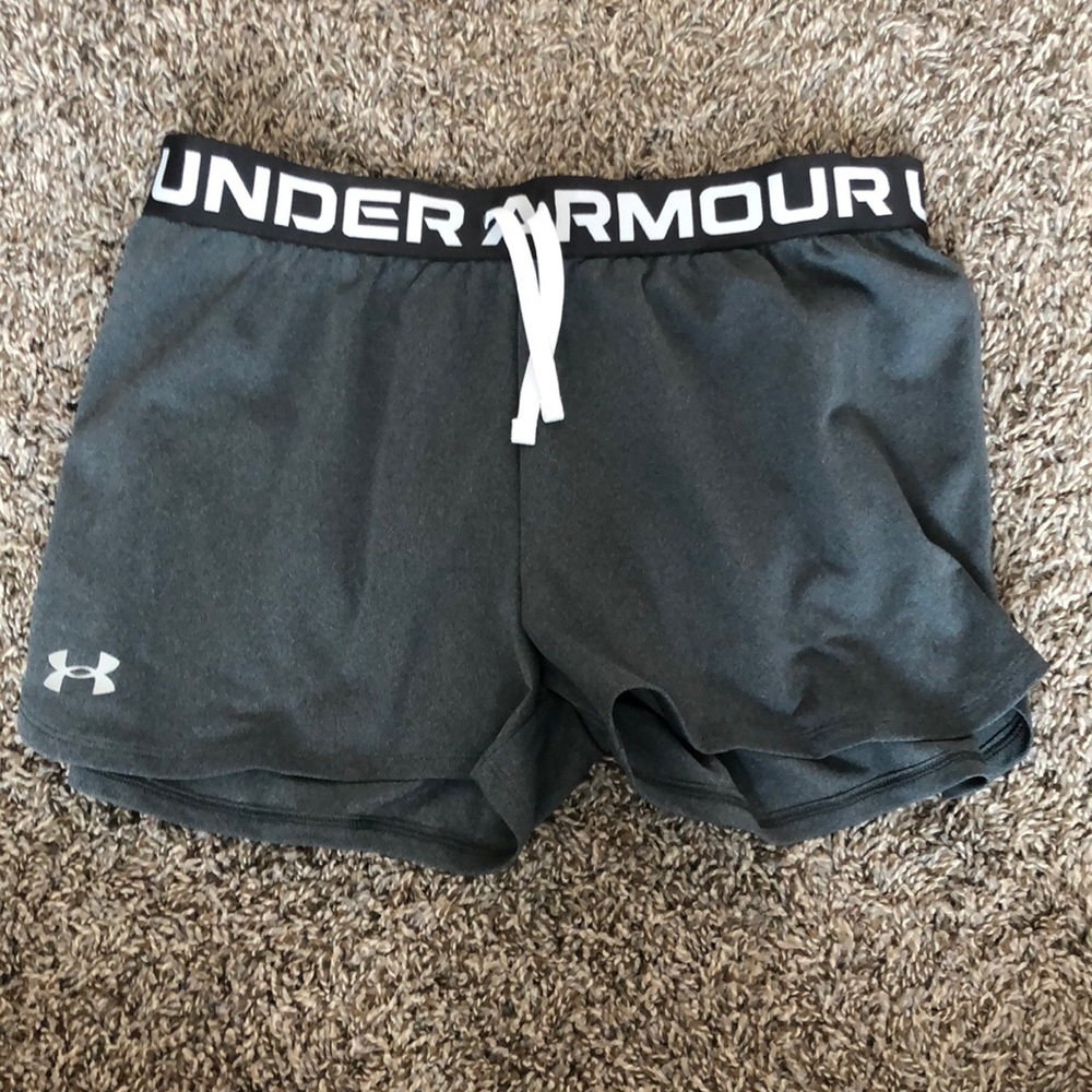 grey under armour shorts